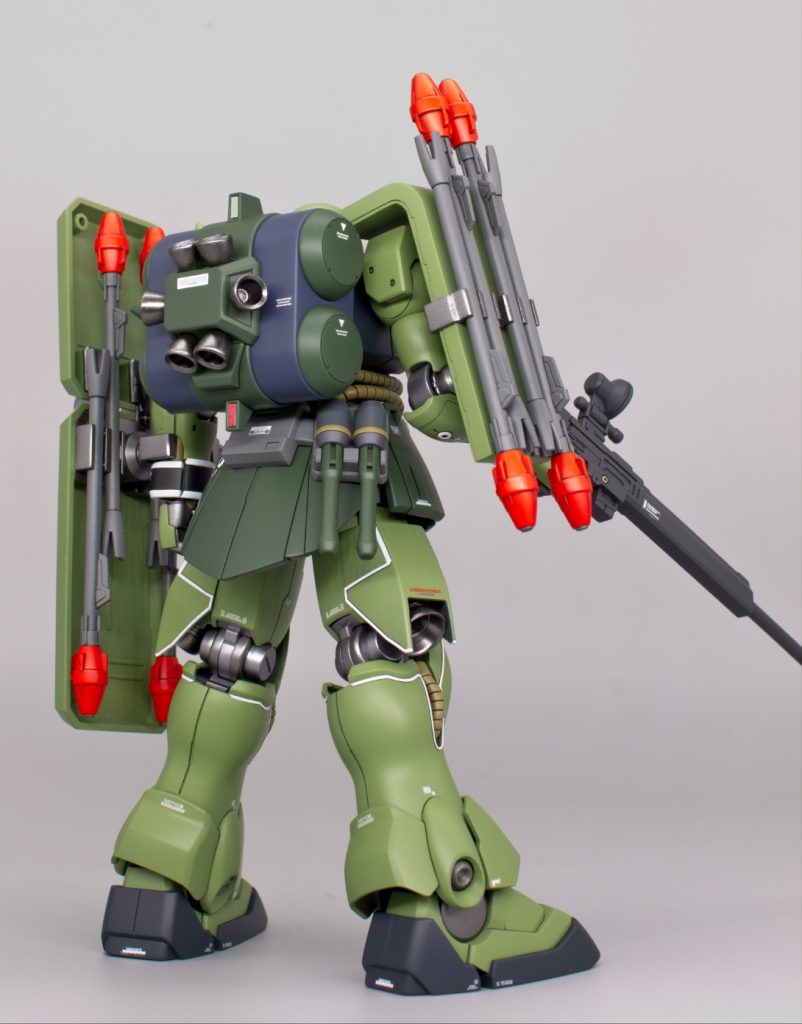 内部フレームはメタリックカラー2種で塗り分けましたZガンダム以降のマイブームです(笑)