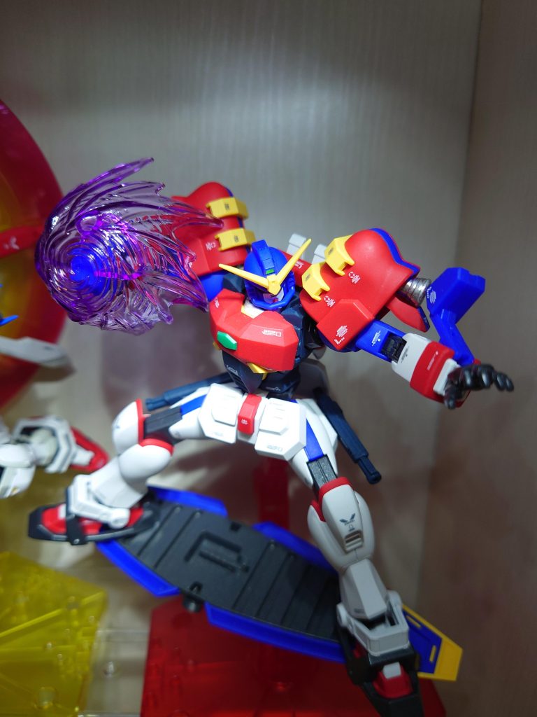 豪熱！マシンガンパンチ！クイーン・ザ・スペードプレバン限定のhgガンダムマックスターです！