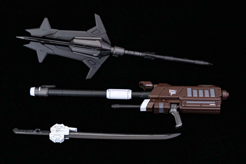 武装関連 1ヶ月に一体ペースでしたが手を加える所が少なかったので制作は1週間程度で完成しました。このくらいのペースでサクッと作るのが楽しいです…笑