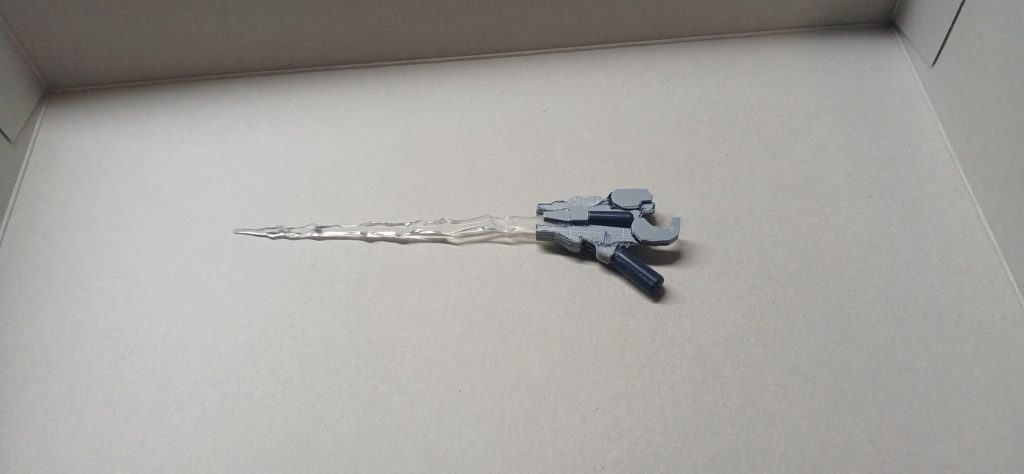 パルスブレードにはサーベルエフェクトを取り付けることが可能です。