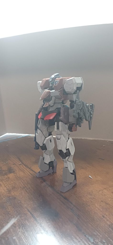 現在制作中の作品です。これも塗装前の状態になったら一度投稿します。楽しみにしていてください。