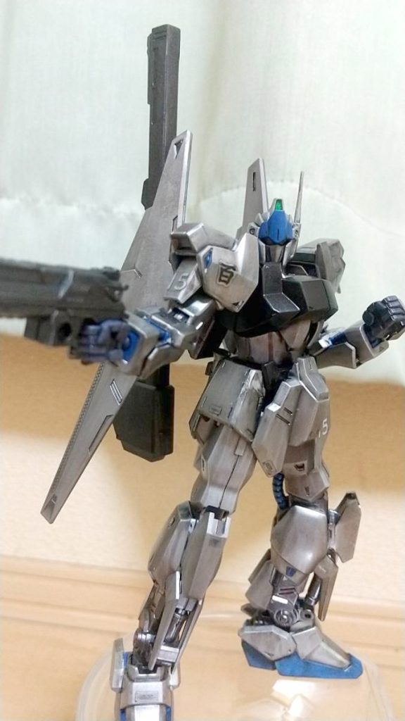 個人的にバイザーは青にする傾向があります