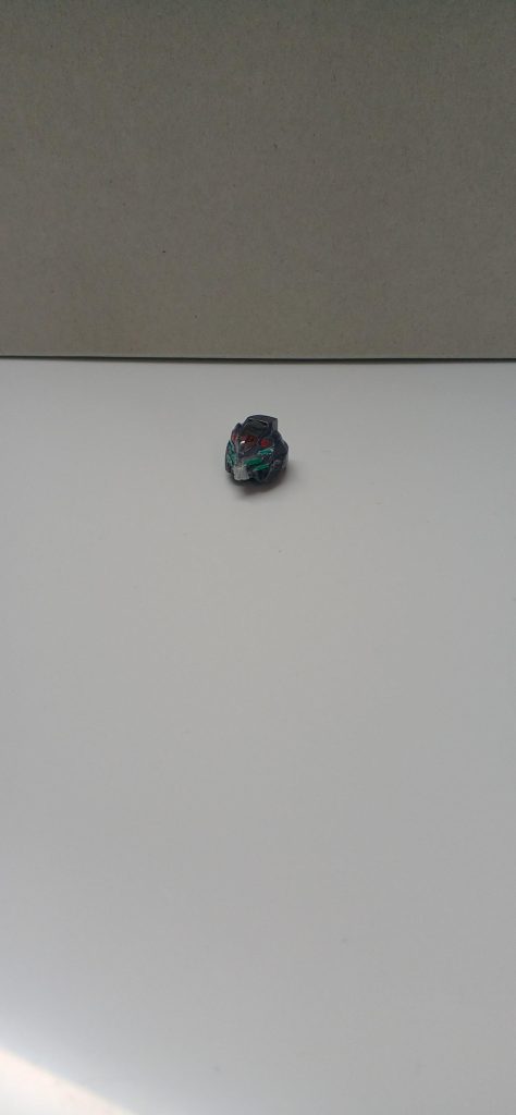 頭部はファラクトを使用しました。改造がまだ雑なところがあるので今後改善していきたい。