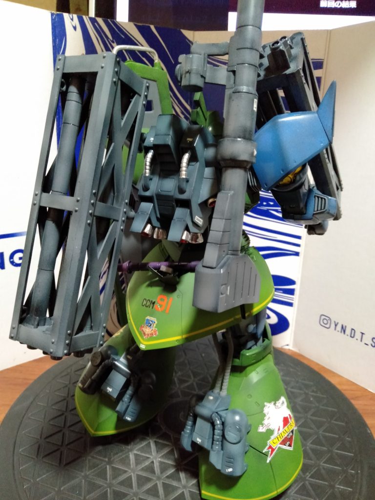 オリジナルでミサイルランチャーを予備に装備させてます。