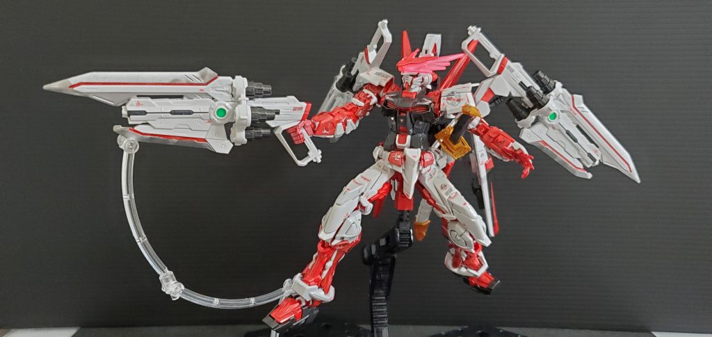 RGに装着することでカッコよくなったとは思いますが、とにかくカトレアブルッフが重たくてポーズが決まらない