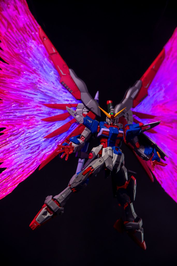 赤いフレームのデスティニーを作ってみたかったんです。