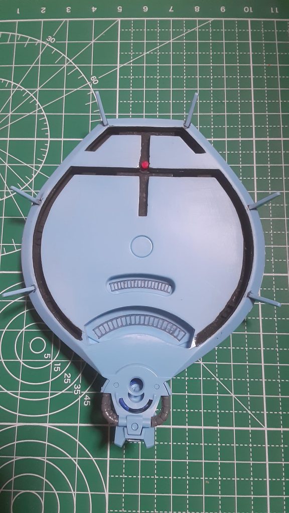 レール内を黒で塗装し完成。