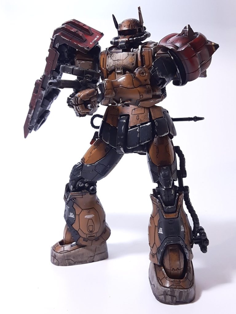 絶妙にダサい・・・。弱いザクっぽくてある意味好き。