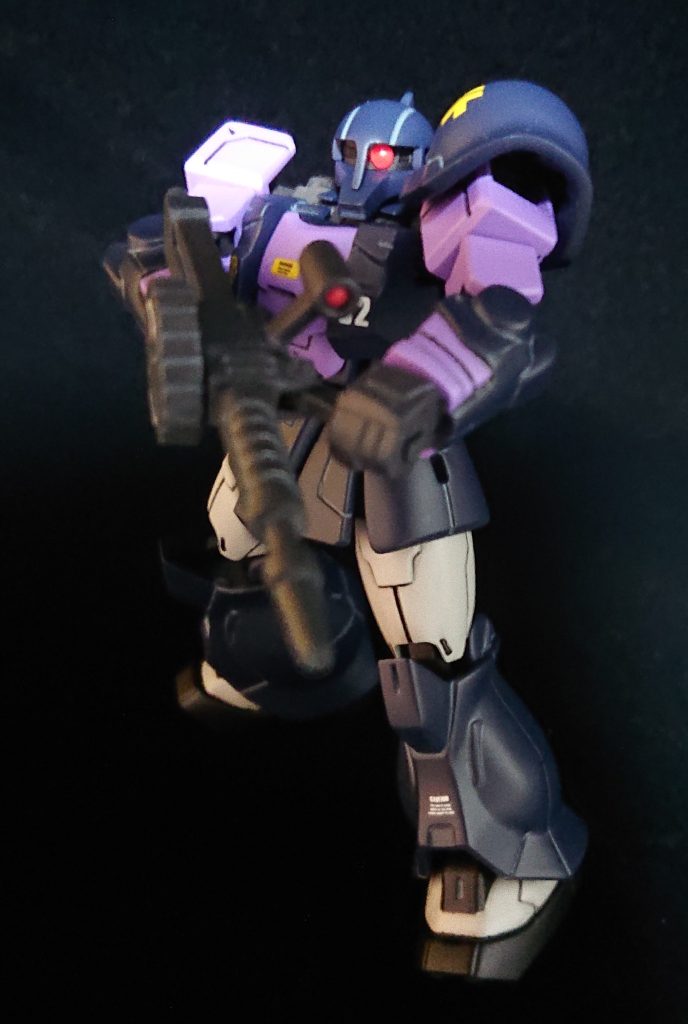 一応バズーカだけでなく、ザクマシンガンもザクⅠ用に改造しました。