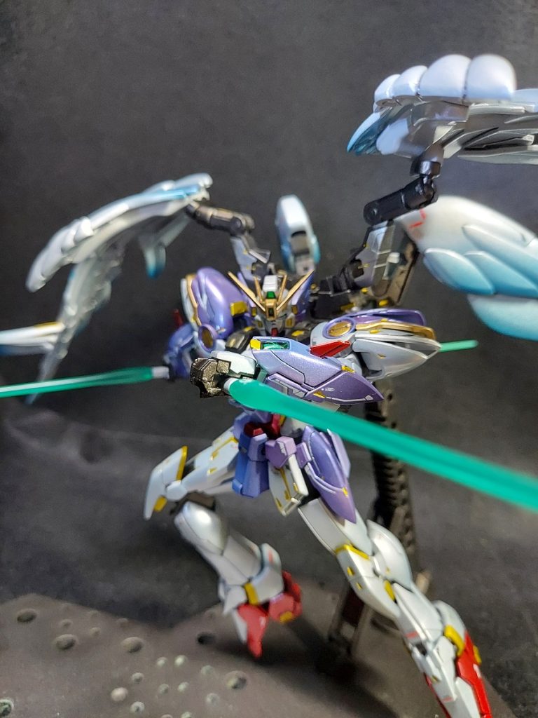 ビームサーベル右手はツインサーベル仕様です