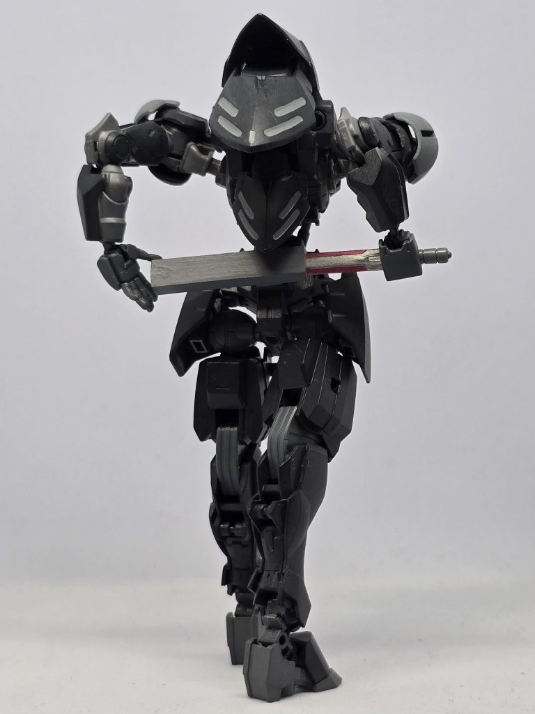 斧を失うかした場合は腰の短刀を使用します。