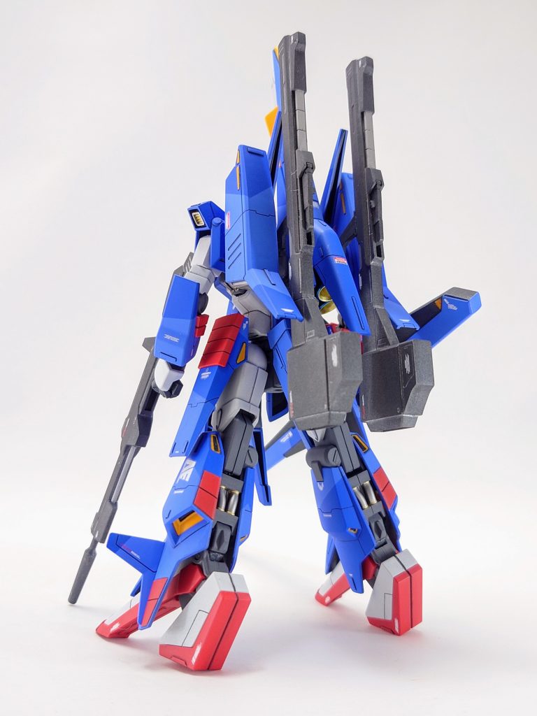 背中の3つのバーニアも焼き色塗装してますがほぼ見えなくなります😅3回目となるのでイイ感じに出来たのに残念⤵️