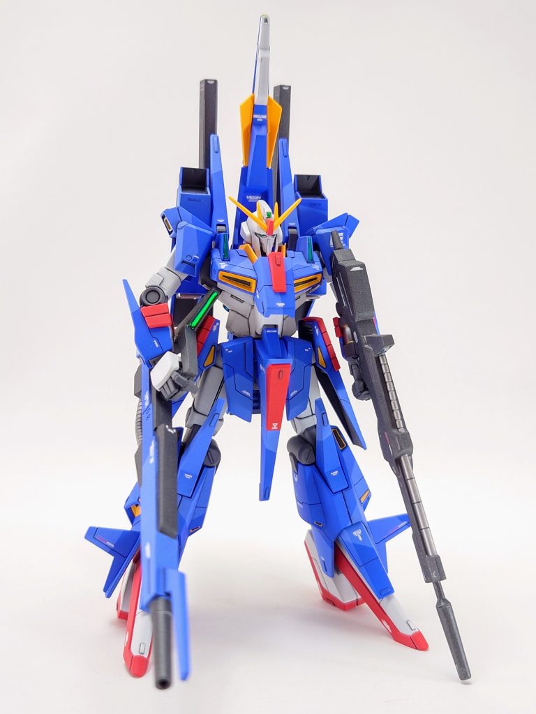 メガビームライフルはグレー1色で味気無いので一部ボディと同じくスプリッター迷彩に✨これだけでもかなり印象変わります😆