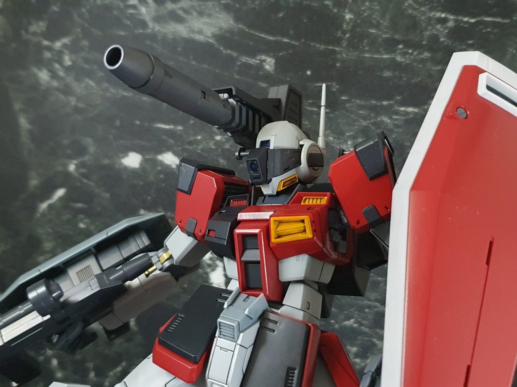 バイザー降ろし!!キャノンの砲口と膝部品のおかげで、ストームブリンガーの要素を少しだけ和らげることができたかな?