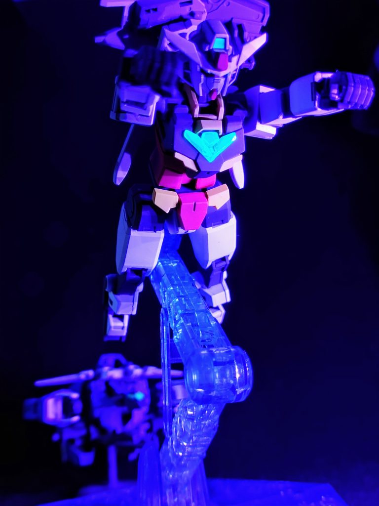 コアチェンジ・ドッキング・ゴーこのセリフでファースト好きなのかなヒロト君ってなりました。もう少し全体的に見やすくアースアーマーもちゃんと写したかったのですが、撮影ブースのサイズとブラックライトの当てにくさの関係で中々上手く撮れず…やはり撮影は難しいです。