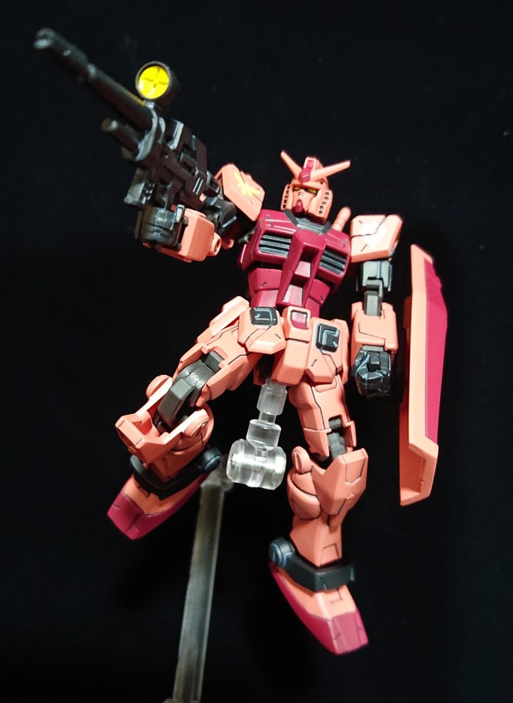 カラーは最近の濃い赤ではなく、ギレンの野望プレイヤー(セガサターン版)としては脳裏に刻まれた初出時のシャアピンクで塗り分けました。