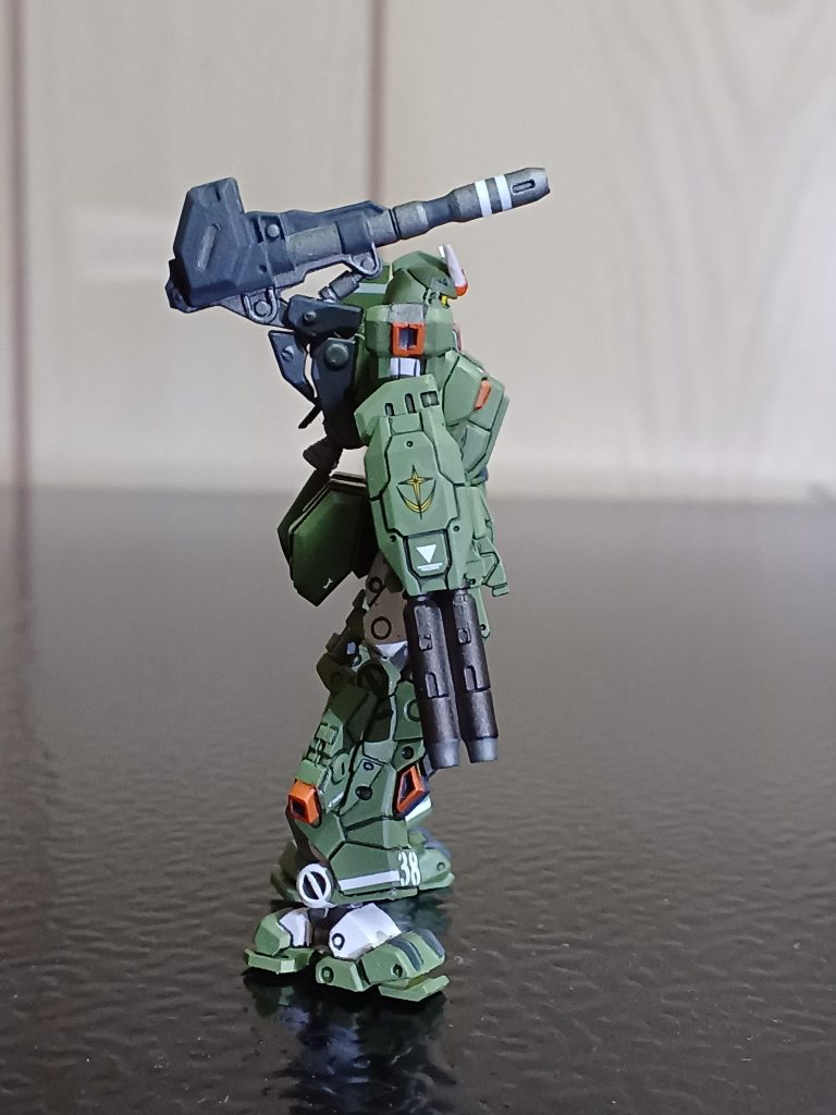 右サイドから。