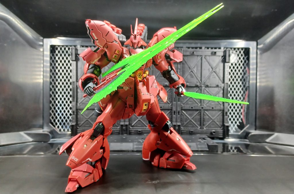 全体のフォルムはMGカトキの方がすき。顔面はRGがいいな。