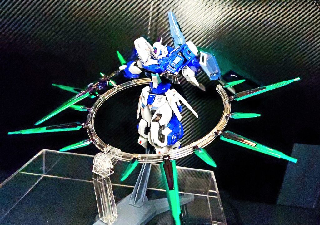 Cファンネル展開。わかりにくいですが、元GNソードは連結しています。