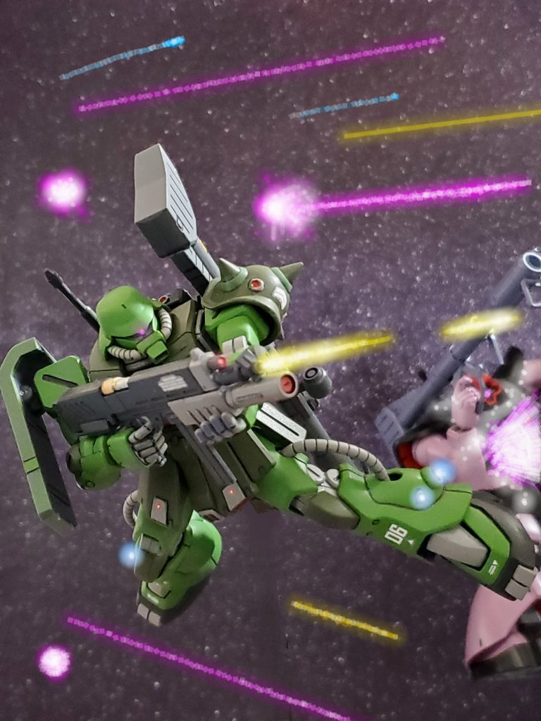 宇宙世紀0079年12月初旬、ラカン・ダカラン少尉は新たに配備された新型機MS-06FZザクII改を愛機とし、日々侵攻を強める連邦軍に対し防衛戦を展開していた👍️ザクII改は統合整備計画により再設計されておりMS-06Fの特徴を継承しながらもスペックはゲルググA型並み🙌✨さらにソロモン配備機には、キシリア配下特務部隊で先行配備されたザクII改の戦闘データが反映されOS性能も格段に向上⤴️特にラカン少尉のザクII改はパイロット技量と相まり、良好な戦果を挙げていた😊🎵