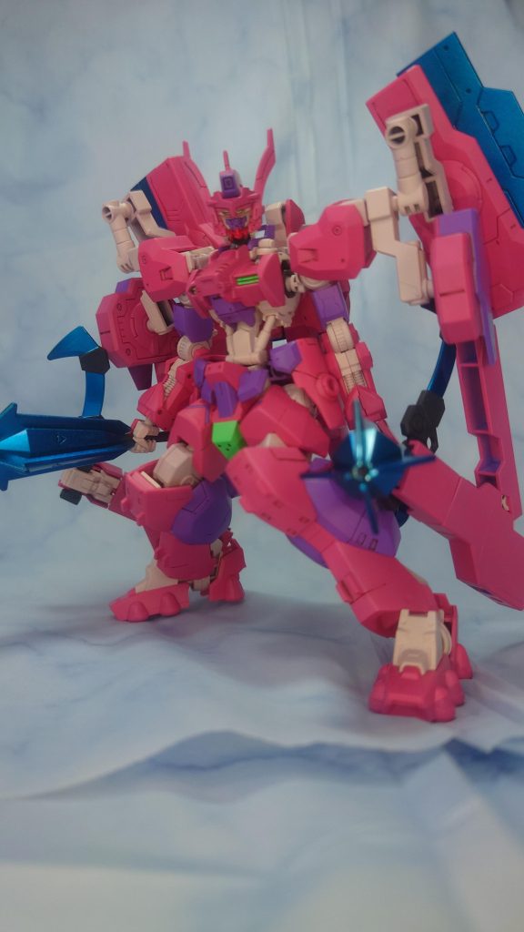 使った色(G = ガイアノーツ、C = クレオス)サフ:G メカサフスーパーヘヴィ、EVOピンク、EVOブラック外装ピンク:G ブリリアントピンク紫:G エヴァパープル唇:C モンザレッド武器・ウイング:G スターブライトシルバー → G クリアブルーお目目・お胸・お股:G Ex-ホワイト → G 蛍光グリーンフレーム:G ノーツフレッシュ恥部:G コーラルピンク恥部発光:G 蛍光クリア