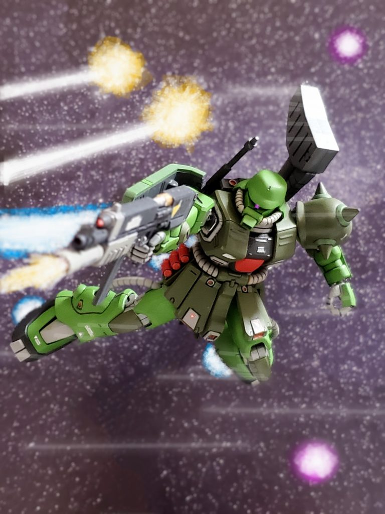 雨あられのように襲いくるミサイル群を回避し反撃するジオン部隊💪✨ジオン軍人の誇りに懸けてこの一戦は必ず勝つ💂✨ラカン少尉を中心にパイロット全員の気迫が徐々にジム部隊を圧倒しはじめていた🙌✨