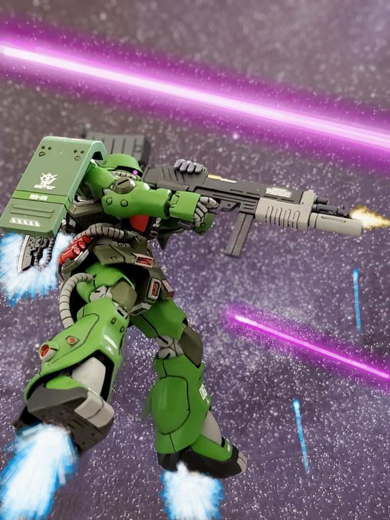 MSの数は6対9で向こうの方が上❗さらにグワジン級も守らねばならぬと非常に不利な状況😔💦それでもソロモン戦、ア・バオア・クー戦と苦汁を舐め続けてきたラカン少尉らは、これ以上敗北するわけにはいかぬ‼️と全員が意を決して迎撃戦を開始する👊✨