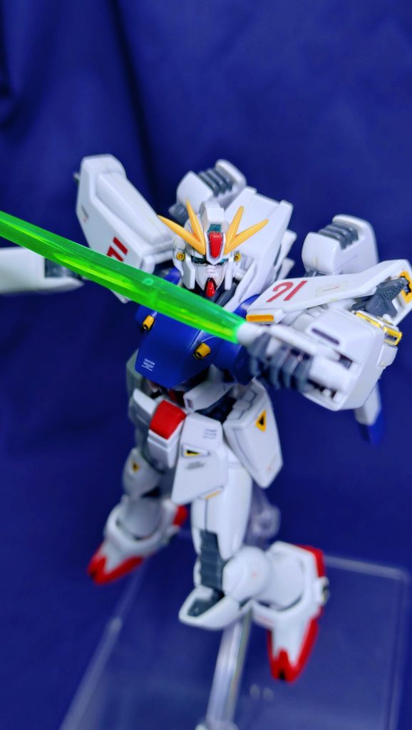初出撃のサーベル攻撃時イメージやっぱりF91はサイズが小さくなってもカッコよいです（笑）