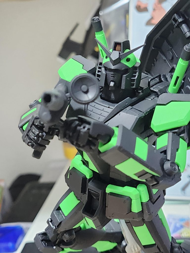 指は全部の関節が動くので自然なポーズができます