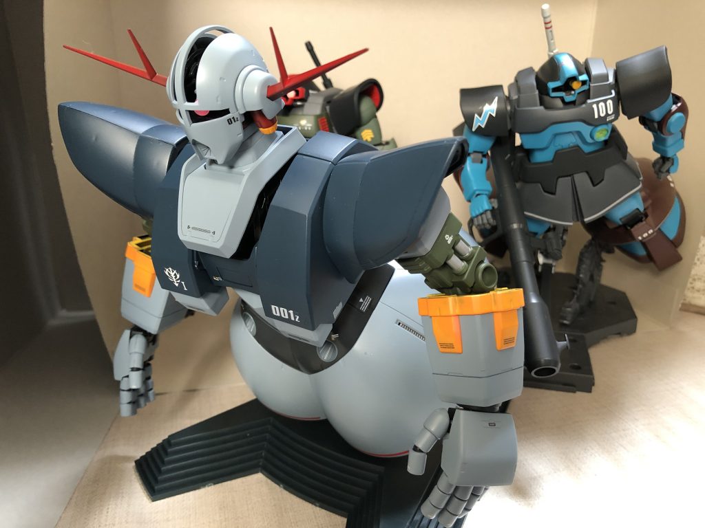 リックドムを随伴して出撃!