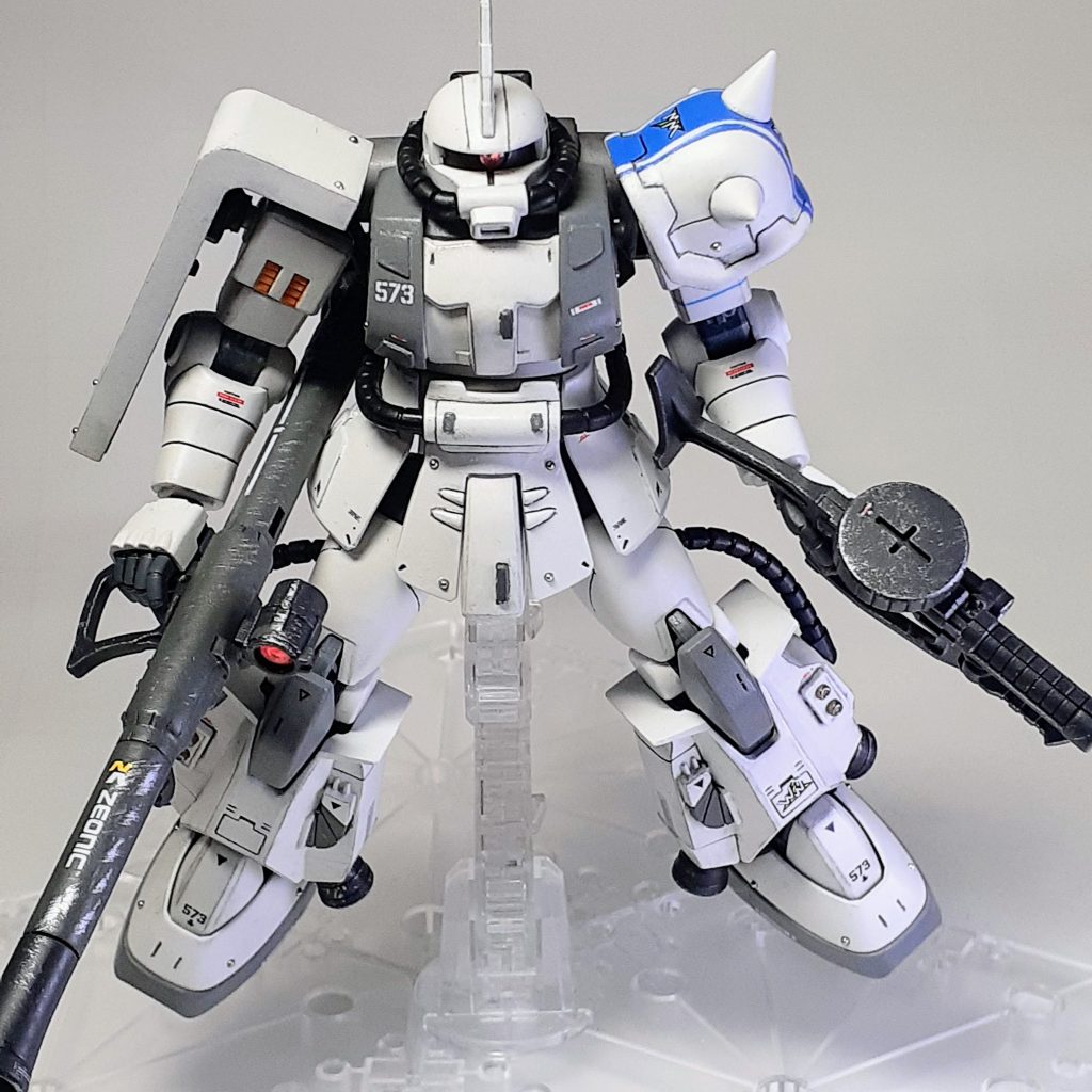 武器はドライブラシしました。カメラアイはクリアパーツにしました。