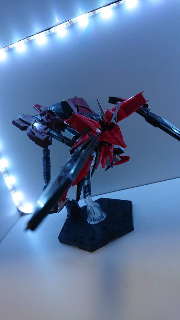 GNソードライフルASガンダムハルートアクセリアンと一切変わっていない武装。ソードモード、ライフルモード、クローモードを問題なく運用できる。GNミサイルバックパックのGNマルチウェポンがブースター状態であるGNアルケーナブースター時に使用可能。パージすることで爆破することも可能。GNアルケーナブースターGNマルチウェポンがバックパックの下部に取りついてる時にブースターをして運用できる。推力はガンダムハルートが最終決戦に装備していた追加ブースターを上回っている。GNスラッシュウイングブースターバックパック左右に取り付けられているウイング兼ブースター。