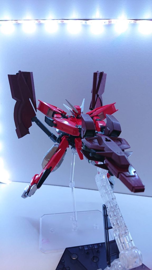 GNバーストキャノンGNマルチウェポンのGNアルケーナブースターの大型ブースター部を取り外しキャノンとして運用するときの名称。元々ハルートが装備していたGNキャノンx2個分のフルパワー時の火力を通常時の攻撃で遥かに凌ぐ攻撃力を持っている。GNスラッシュウイングブースターを上げることでGN粒子の回収量と回収速度を倍増させることができ、チャージを早めることができる。