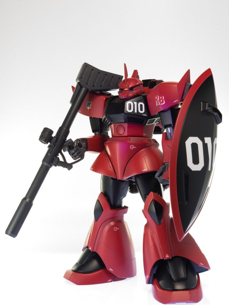 リヴァイブザクIIのザクバズーカを元にジャイアントバズーカに形状変更。