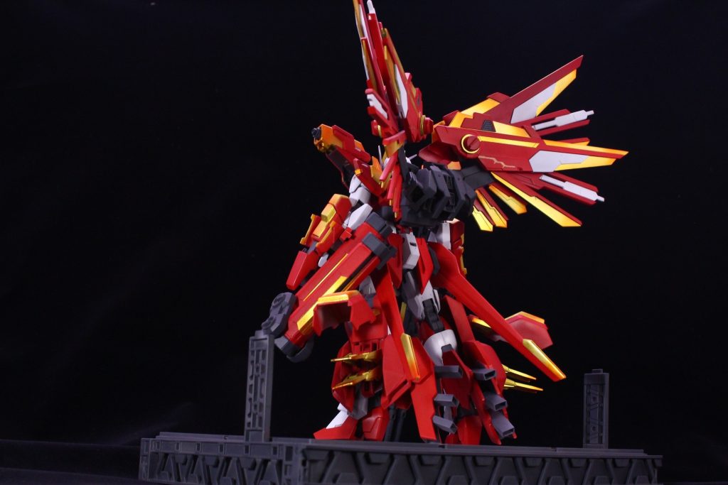 背面です、これは極限進化した状態なので全て展開した状態です