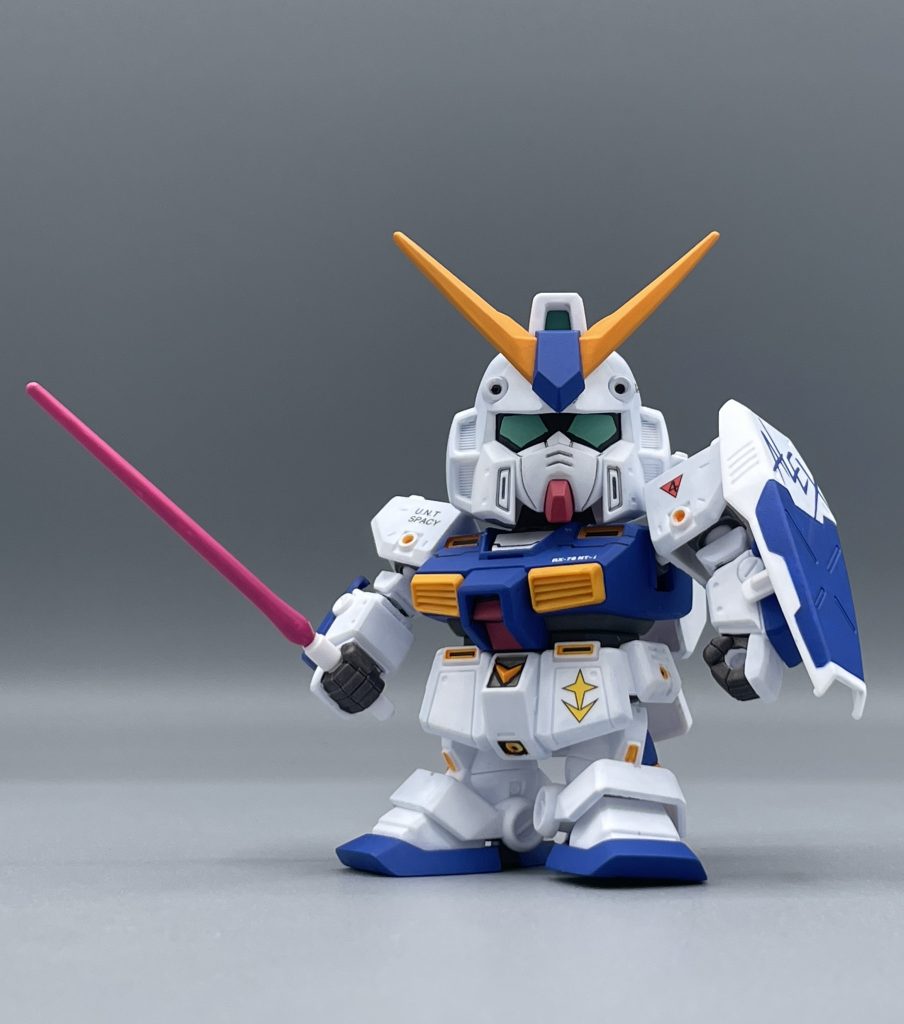 GUNDAM RX-78NT-1 ALEX　今日はクリスマス・イヴということで、ポケットの中の戦争よりガンダムNT-1、通称アレックスです。　クリスマスは私個人としましては心が凍えるイベントなのですが、ガンダムというコンテンツを通して皆様との繋がりを感じることで、なんとか心の平穏を保っております(笑)　みなさんにとっては、今宵が素晴らしい・特別な夜になりますように・・・(^^)