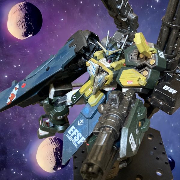 サンダーボルト版ガンダムヘビーアームズ？