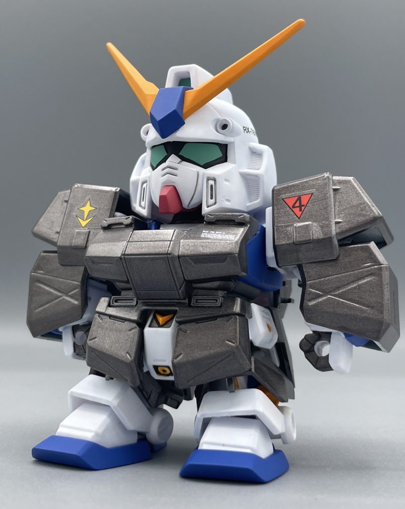 チョバム・アーマー装着！！　着膨れして可愛い。皆さんも暖かくして風邪など引かぬようお気を付け下さいね。