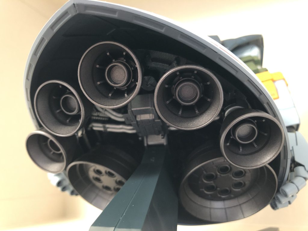 スカート内部🤫バーニアなどメタリック系で!焼鉄色のスプレーが新発売!?されてましたので試してみましたが、かなり良いですね!焼鉄って感じで👍