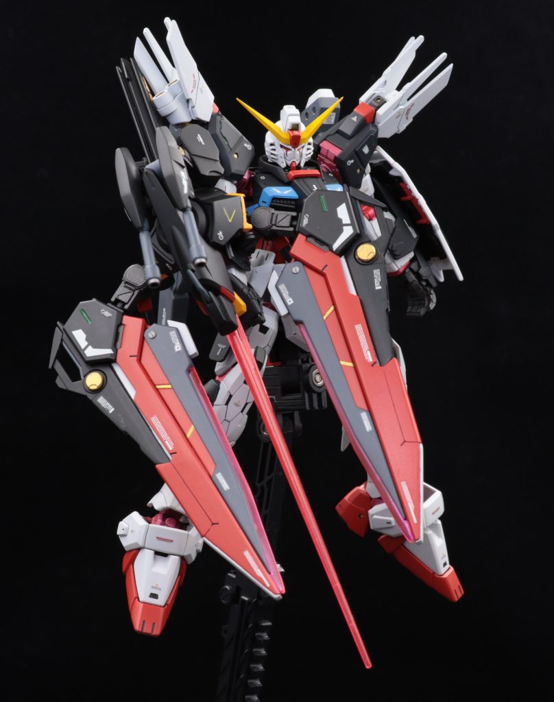 ガイアシルエット改はデスティニーRシルエットやファトゥム01のデータを取り入れた設計で単機でも高い戦闘能力。ヴォワチュール・リュミエールも勿論搭載。 ビームブレイド、二連ビーム砲、そして腕に装備しハサミのように扱うことも可能です！ ガイアとは言いつつ、4脚にはなれません笑 最後まで閲覧いただきありがとうございました!!