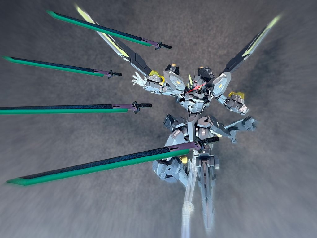 戦闘スタイルは至ってシンプルで、ソードタイプのガンビットを射出して攻撃します。腕部に装備されたガンビットプラットフォーム(遠隔操作機)より、ソードビットを操りオールレンジに戦う設定となっています。