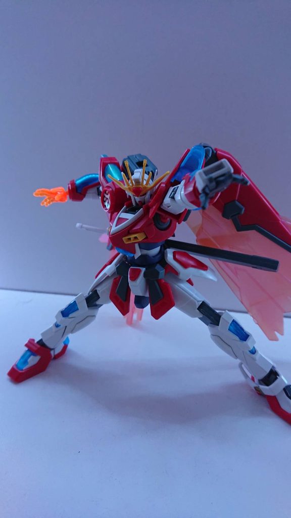 光の翼を展開することで、「攻の型」へ形態先行可能。機体全身へのエネルギー転送が加速し、機体の速度が向上する。