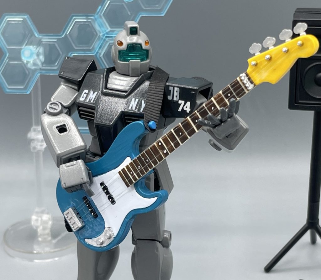 fender Japan JB62 私の愛機であるベースは、fenderジャパンのジャズベース「JB62」というモデルです。 なおJBはジャズ・ベースの略語です。ん? JB???そう!私のオリジナルモビルスーツJB74 GMNY SIERRA の型式番号と同じなのです!!これはもはや運命です!w