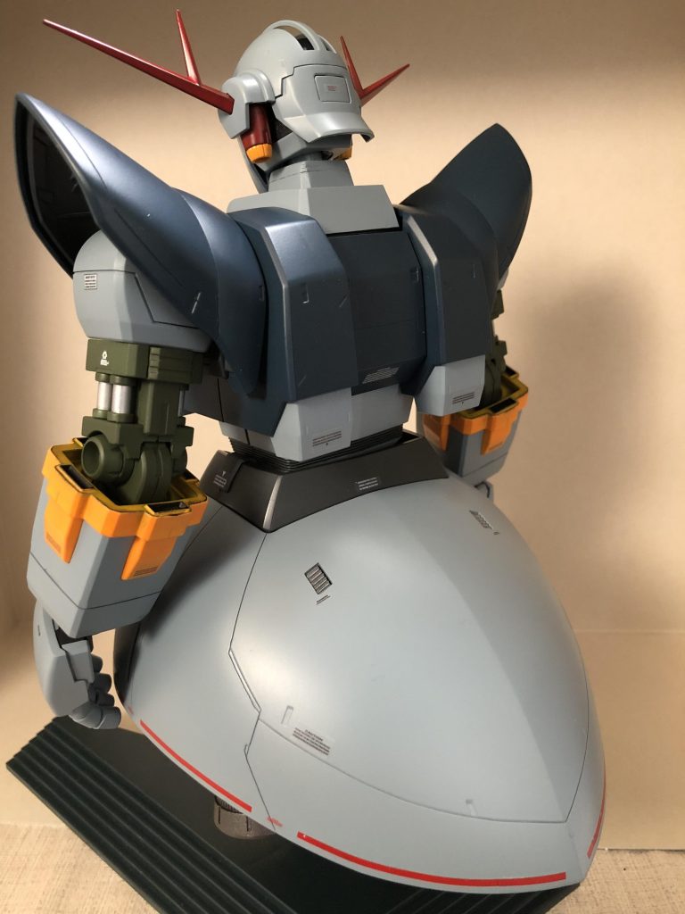 バックショット!追加の筋彫りは行わず、ラインデカールにしました。