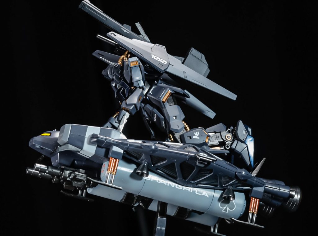 …とまあビーチャたちのお話後半でした。ベースジャバーと百式がもし彼らに渡ったらきっとこんな使われ方が想像出来るかな…と思いずっと温めていた妄想をやっと吐き出すことが出来ました。このベースジャバーなかなか良い機体ですね。もっと大きいのかと思いましたがモビルスーツを着座させていっぱいいっぱいでしたね…それにしてもコックピットの隈取り塗りがまあまあたいへんでした…😅