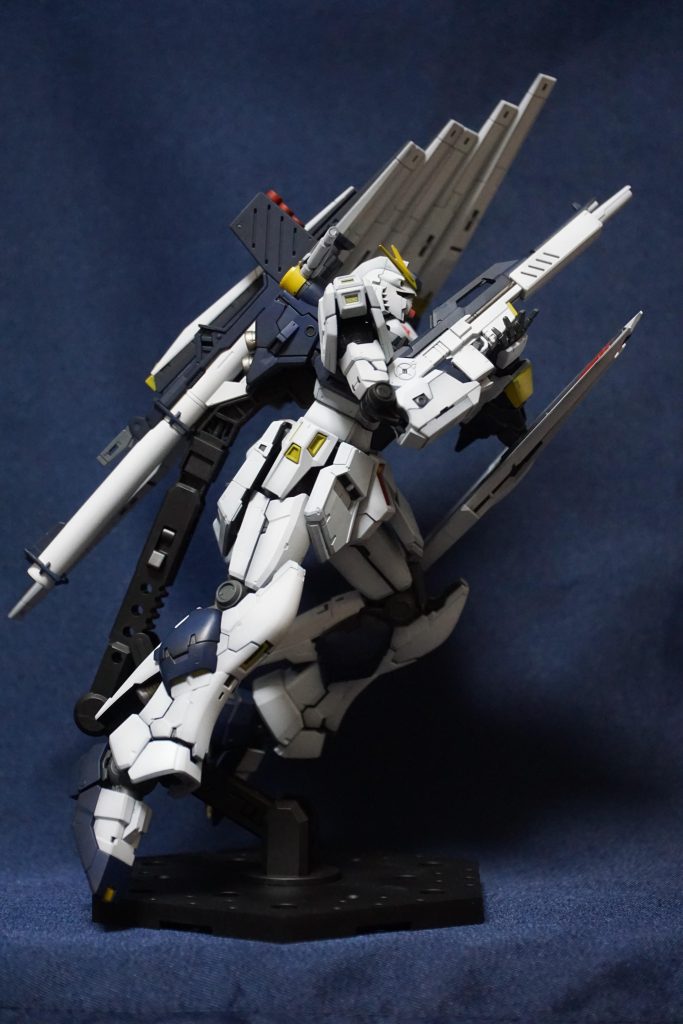 ニューガンダム–2枚目/制作者：Yo1