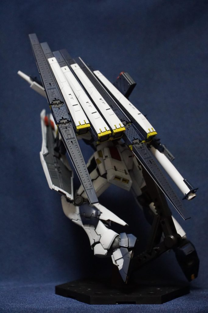 ニューガンダム–4枚目/制作者：Yo1