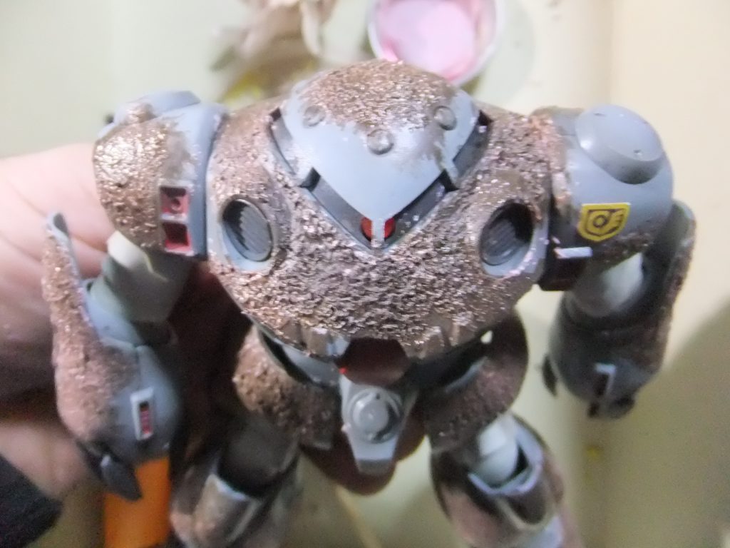 クレオスのマホガニーを塗布します。密集恐怖症の方は飛ばして見てネ💦