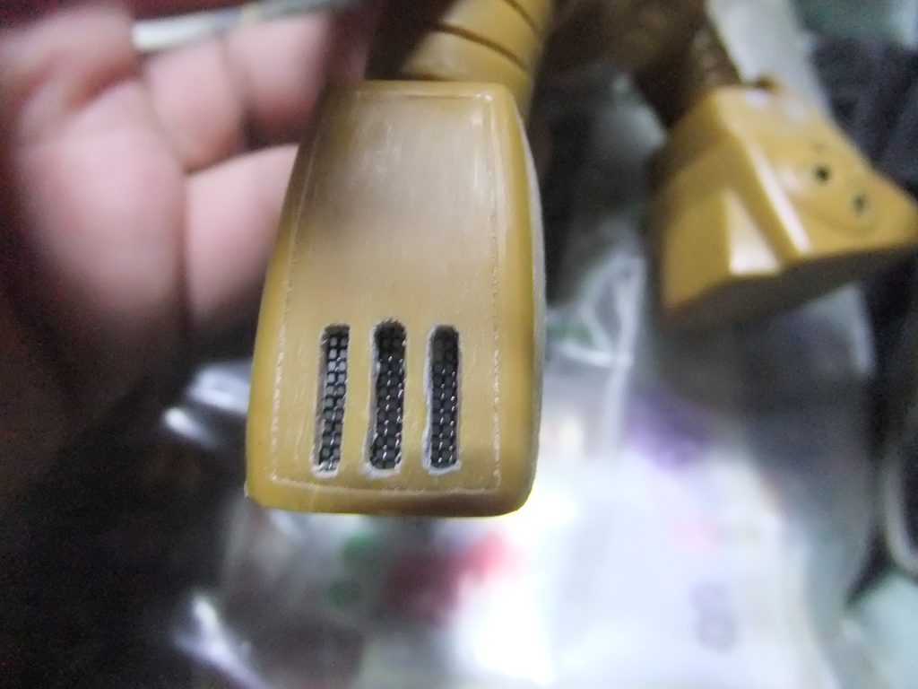 金属メッシュ裏打ち完了　ボールジョイント設置デス😁