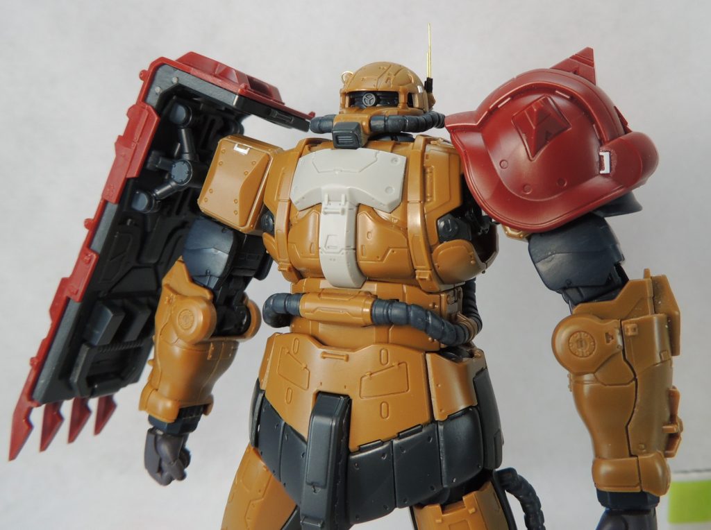 仮組段階で、全身にくまなく施されたハイディティールに酔いしれました。